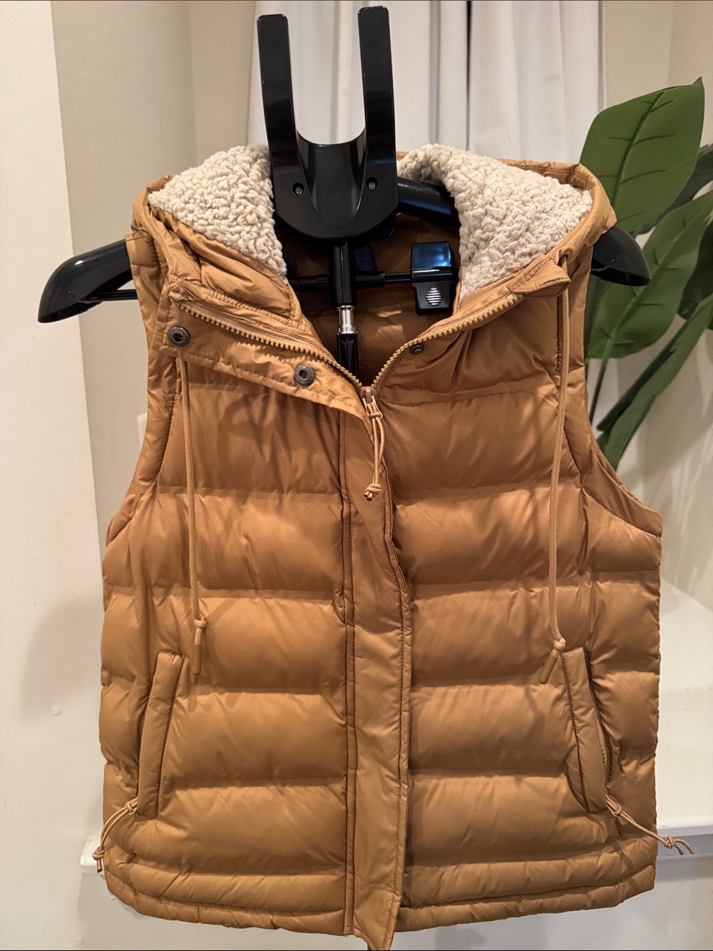 Women’s Arizona Jean Co. Quilted Hooded Puffer Vest - Caramel Brown